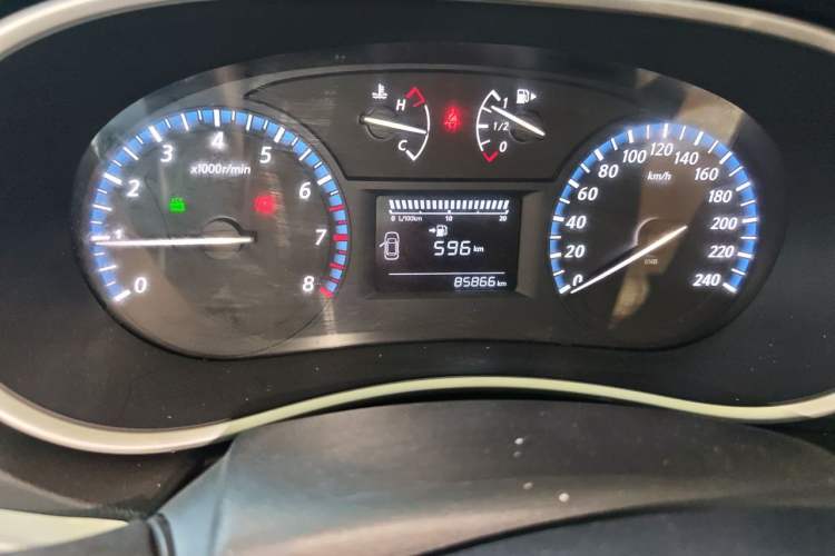 Used Venucia T90 2017 2.0L Manual ZhiShang Edition Odometer Close Up