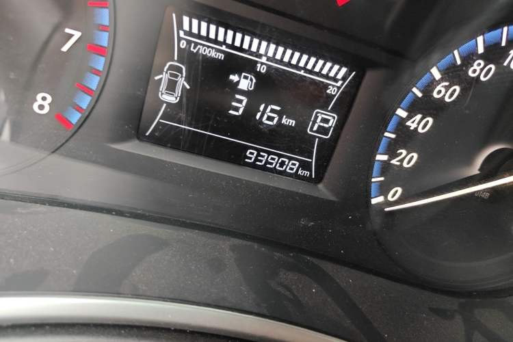 Used Venucia T90 2017 2.0L CVT Smart Edition Odometer Close Up