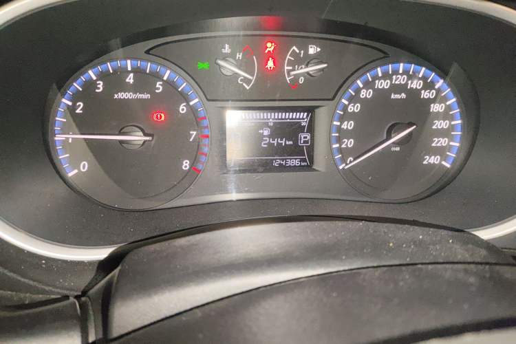 Used Venucia T90 2017 2.0L CVT Smart Edition Odometer Close Up