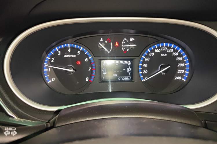 Used Venucia T90 2017 2.0L CVT Smart Edition Odometer Close Up
