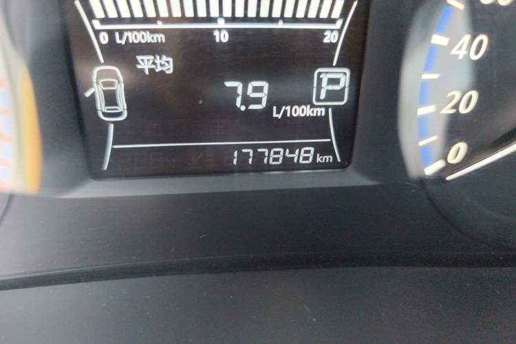Used Venucia T90 2017 2.0L CVT Fashion Edition Odometer Close Up