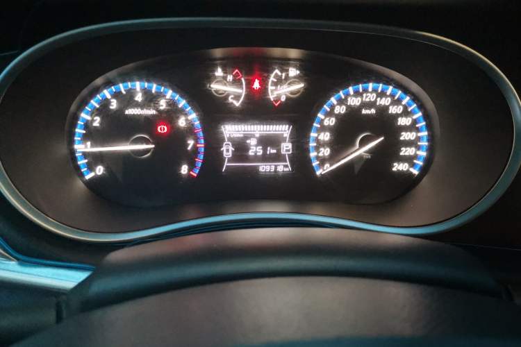 Used Venucia T90 2017 2.0L CVT Smart Edition Odometer Close Up