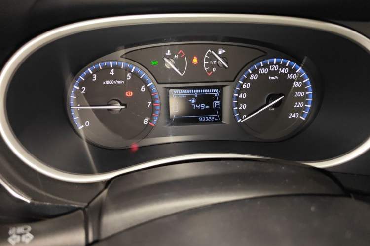 Used Venucia T90 2017 2.0L CVT Smart Edition Odometer Close Up