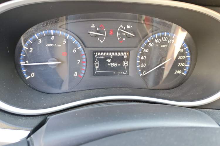 Used Venucia T90 2017 2.0L CVT Smart Edition Odometer Close Up