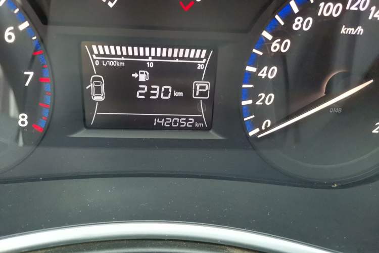 Used Venucia T90 2017 2.0L CVT Smart Edition Odometer Close Up
