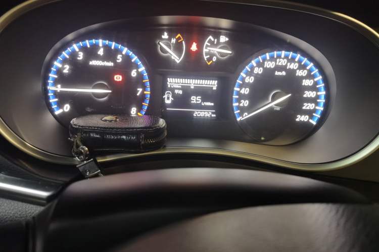 Used Venucia T90 2017 2.0L Manual ZhiShang Edition Odometer Close Up