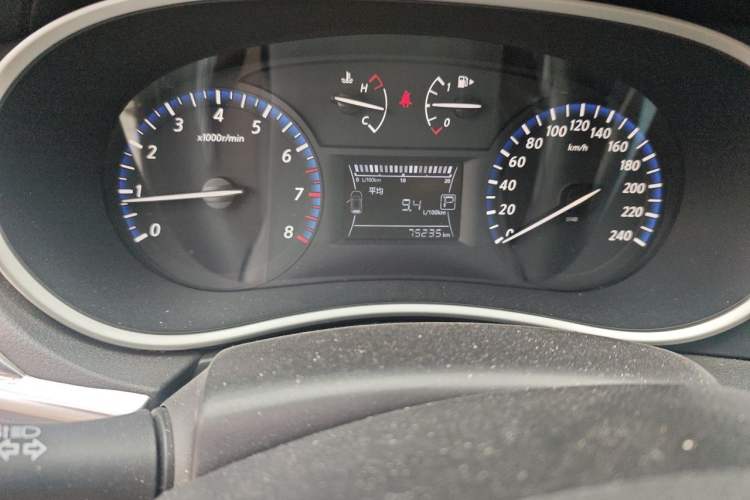 Used Venucia T90 2017 2.0L CVT Smart Edition Odometer Close Up