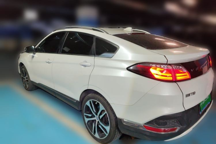 Used Venucia T90 2017 2.0L CVT Leading Edition Rear Left 45 Deg