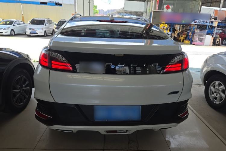 Used Venucia T90 2017 2.0L CVT Smart Edition Rear