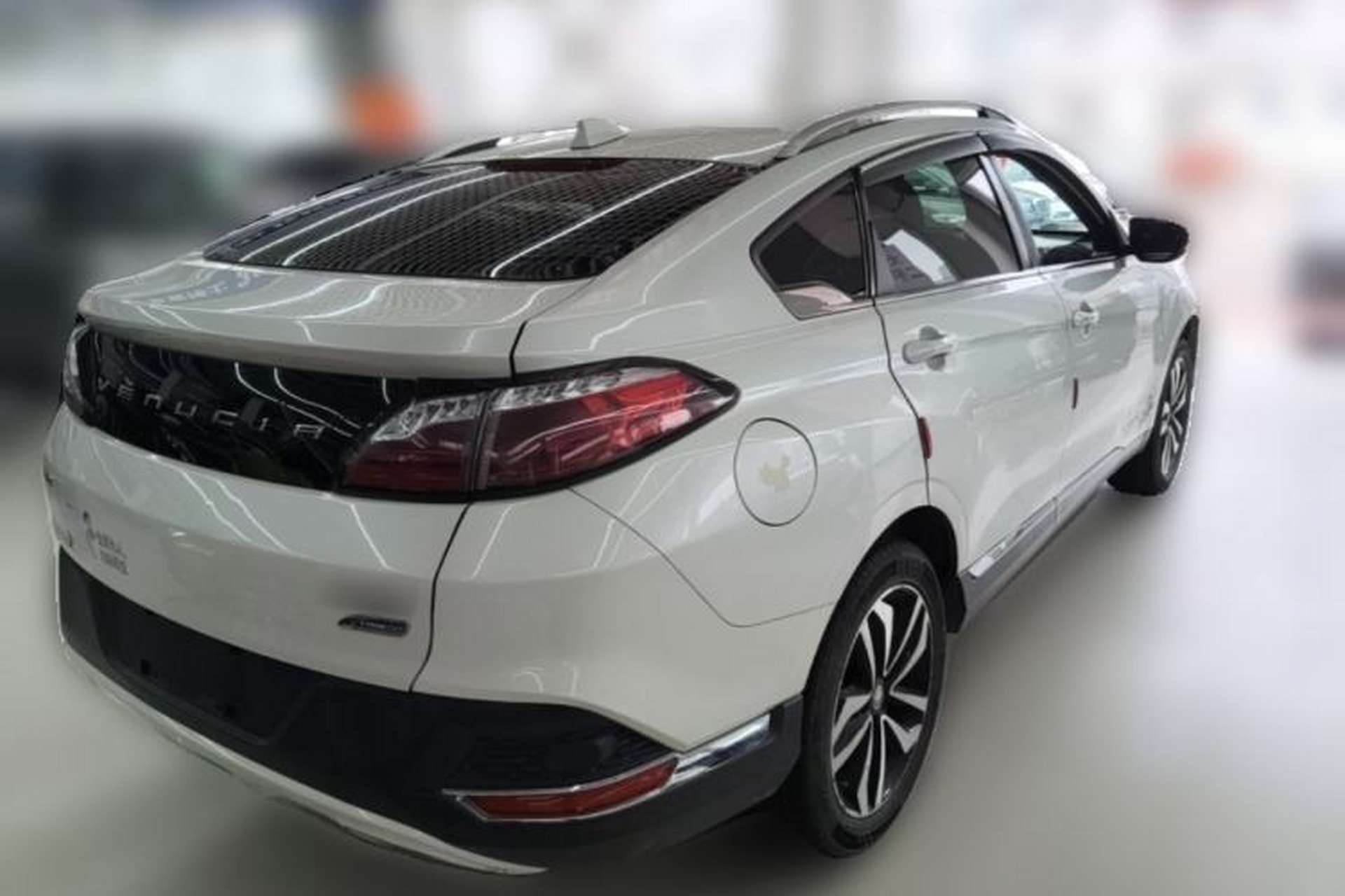 Used Venucia T90 2017 2.0L CVT Smart Edition Rear Right 45 Deg