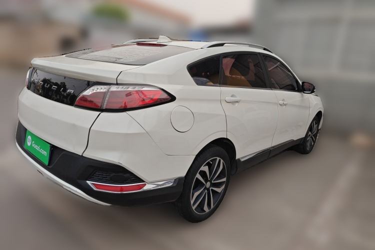 Used Venucia T90 2017 2.0L Manual ZhiShang Edition Rear Right 45 Deg