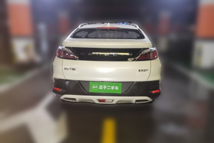 Used Venucia T90 2017 2.0L Manual ZhiShang Edition Rear