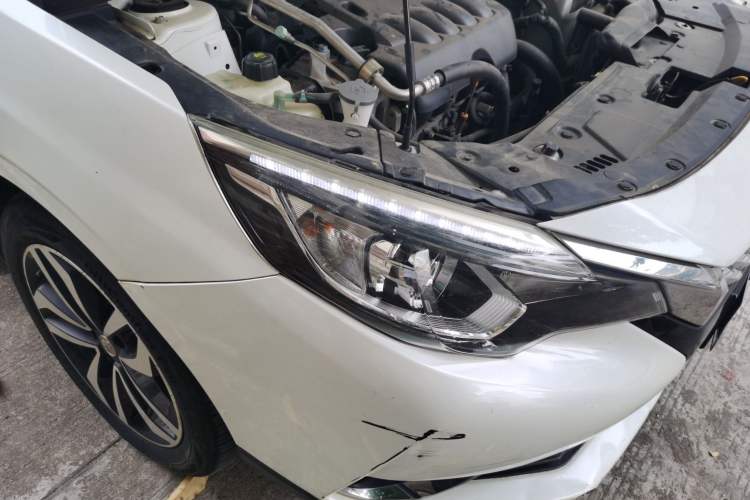 Used Venucia T90 2017 2.0L CVT Smart Edition Right Front Headlight