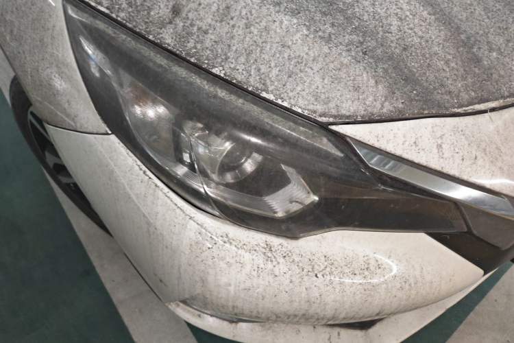 Used Venucia T90 2017 2.0L CVT Smart Edition Right Front Headlight