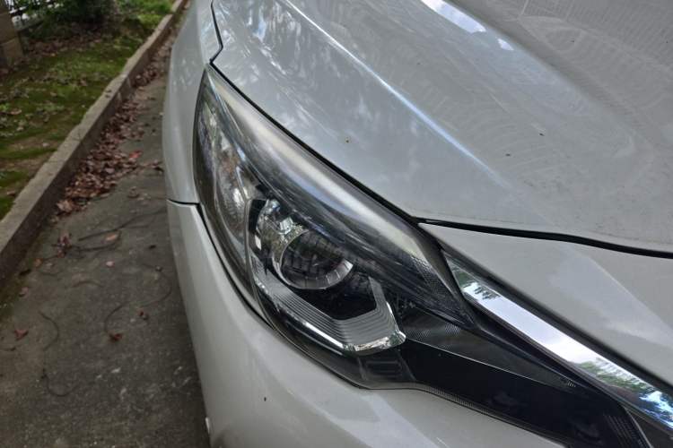 Used Venucia T90 2017 2.0L CVT Smart Edition Right Front Headlight