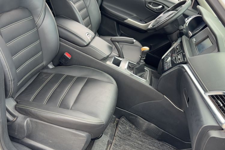 Used Venucia T90 2017 2.0L Manual ZhiShang Edition Right Front Seat