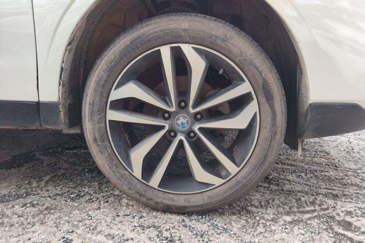 Used Venucia T90 2017 2.0L CVT Fashion Edition Right Front Wheel Hub