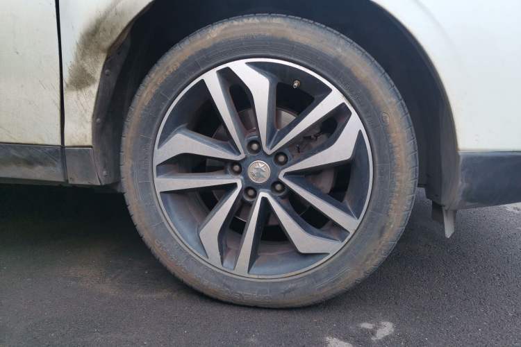 Used Venucia T90 2017 2.0L CVT Smart Edition Right Front Wheel Hub