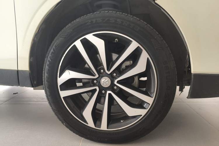 Used Venucia T90 2017 2.0L CVT Smart Edition Right Front Wheel Hub