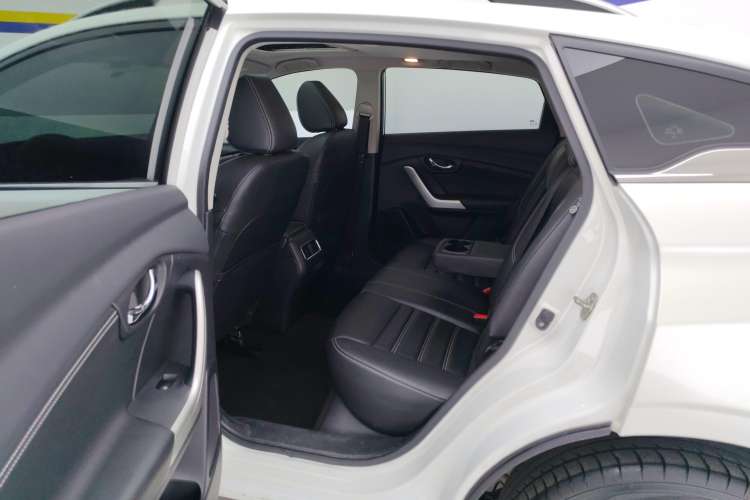 Used Venucia T90 2017 2.0L CVT Smart Edition Right Rear Seat