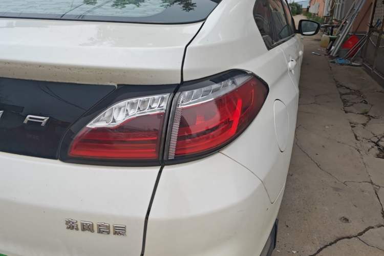 Used Venucia T90 2017 2.0L Manual ZhiShang Edition Right Rear Taillight