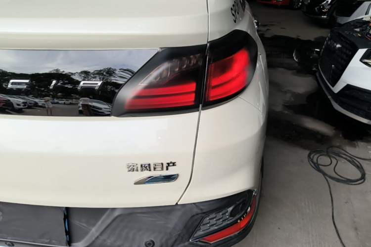 Used Venucia T90 2017 2.0L CVT Leading Edition Right Rear Taillight