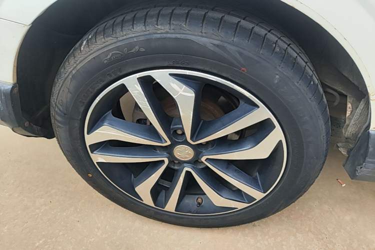 Used Venucia T90 2017 2.0L CVT Smart Edition Right Rear Wheel Hub