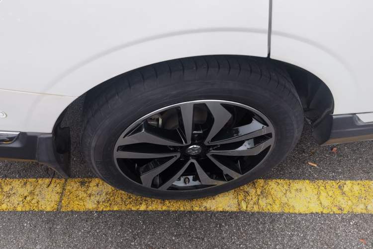 Used Venucia T90 2017 2.0L CVT Smart Edition Right Rear Wheel Hub