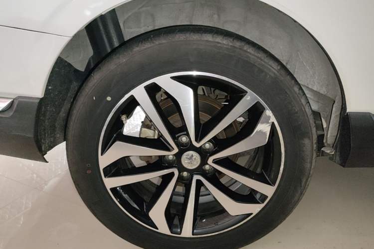 Used Venucia T90 2017 2.0L Manual ZhiShang Edition Right Rear Wheel Hub