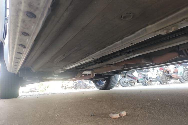 Used Venucia T90 2017 2.0L CVT Smart Edition Right Side Sill