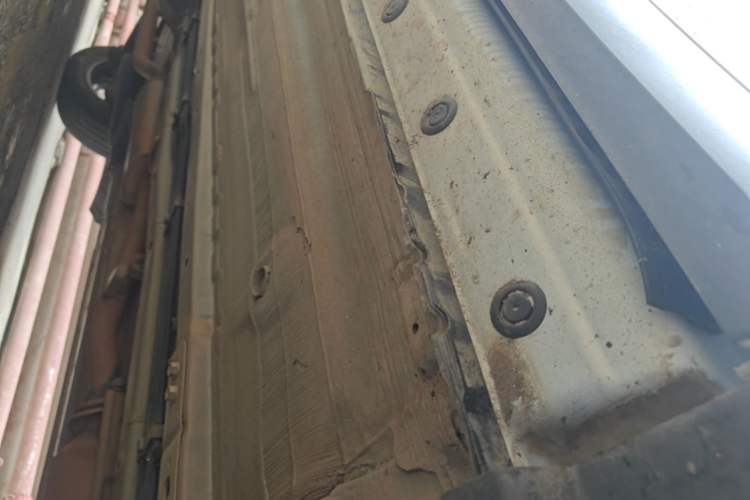 Used Venucia T90 2017 2.0L CVT Smart Edition Right Side Sill