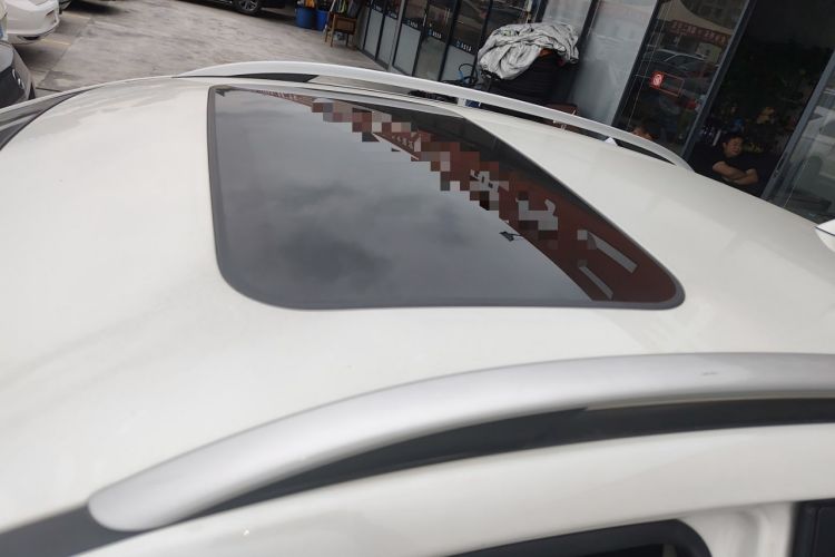 Used Venucia T90 2017 2.0L CVT Smart Edition Roof