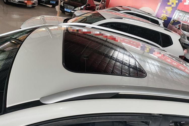 Used Venucia T90 2017 2.0L Manual ZhiShang Edition Roof