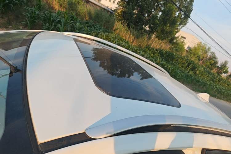 Used Venucia T90 2017 2.0L CVT Smart Edition Roof