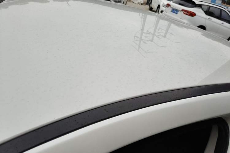 Used Venucia T90 2017 2.0L Manual Fashion Edition Roof