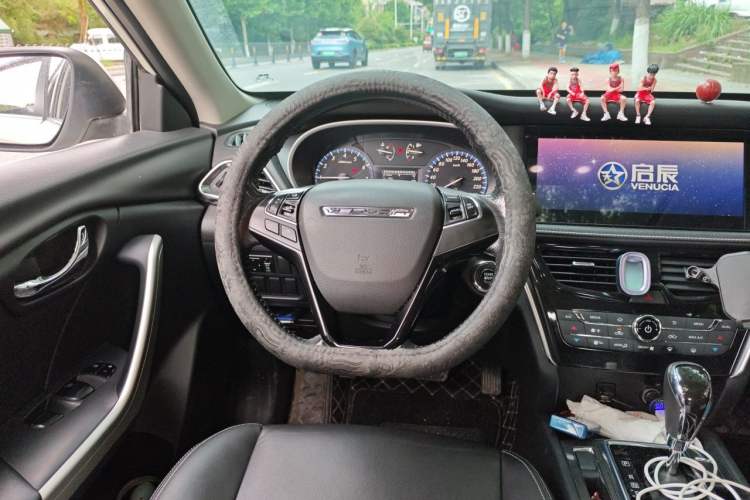 Used Venucia T90 2017 2.0L CVT Smart Edition Steering Wheel