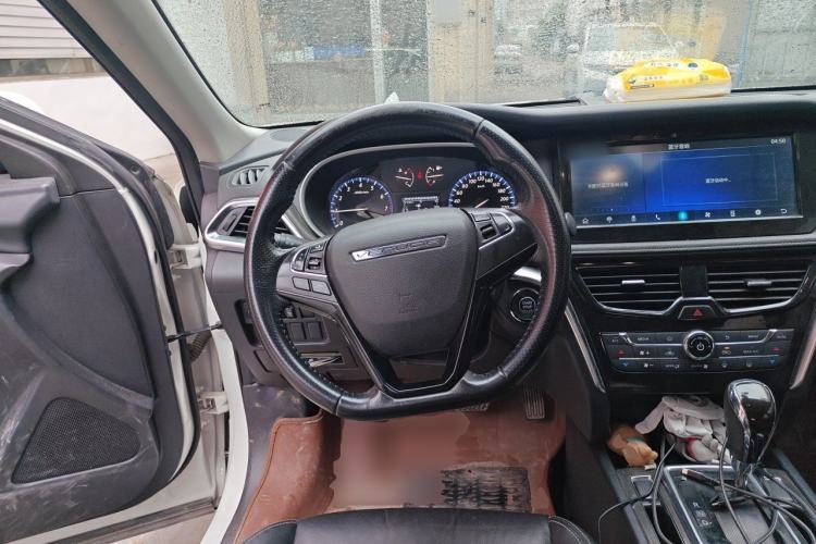 Used Venucia T90 2017 2.0L CVT Smart Edition Steering Wheel