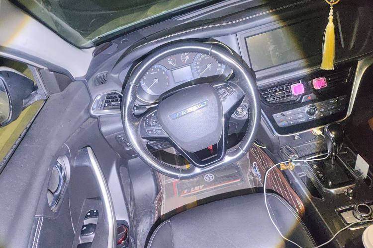 Used Venucia T90 2017 2.0L CVT Smart Edition Steering Wheel