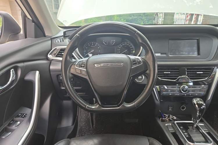 Used Venucia T90 2017 2.0L CVT Smart Edition Steering Wheel
