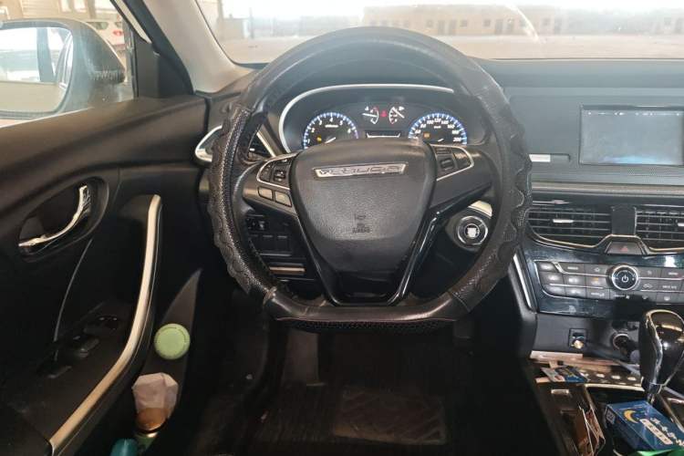 Used Venucia T90 2017 2.0L CVT Smart Edition Steering Wheel