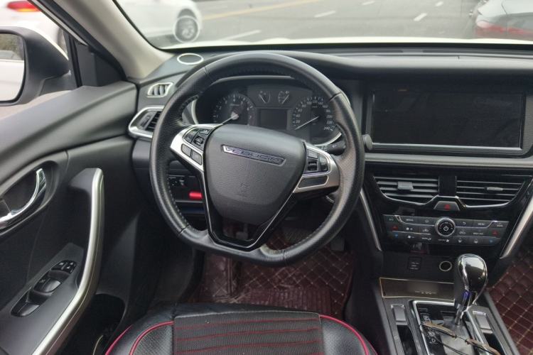 Used Venucia T90 2017 2.0L CVT Smart Edition Steering Wheel
