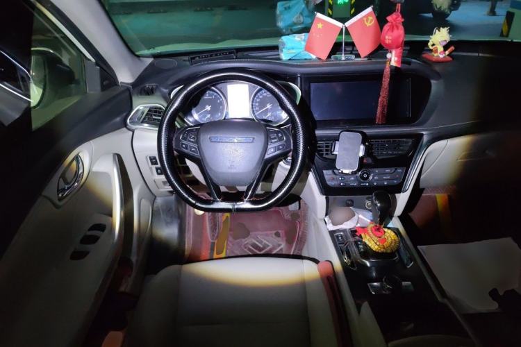 Used Venucia T90 2017 2.0L CVT Leading Edition Steering Wheel