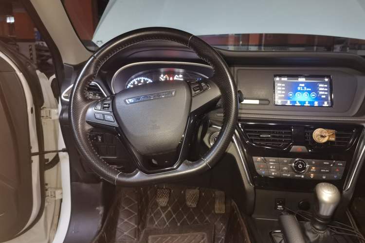 Used Venucia T90 2017 2.0L Manual ZhiShang Edition Steering Wheel
