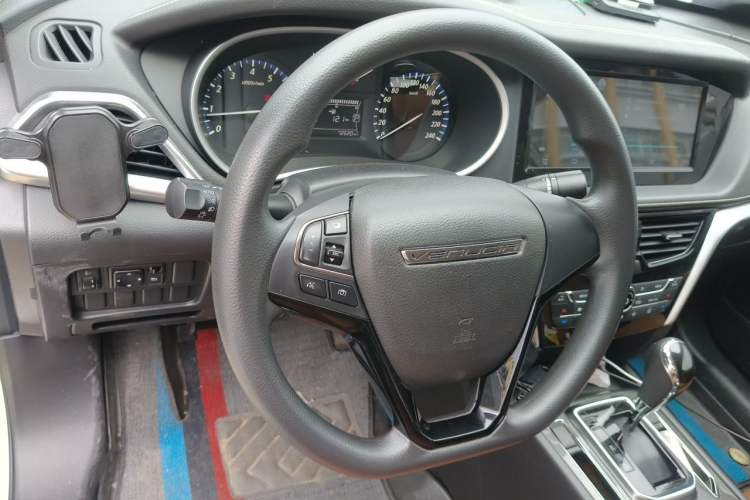 Used Venucia T90 2017 2.0L CVT Fashion Edition Steering Wheel
