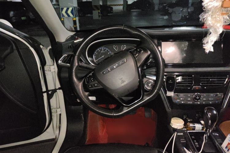 Used Venucia T90 2017 2.0L CVT Smart Edition Steering Wheel