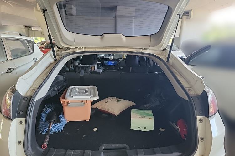 Used Venucia T90 2017 2.0L Manual Fashion Edition Trunk