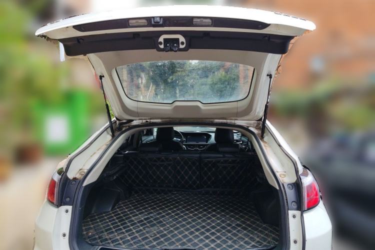 Used Venucia T90 2017 2.0L Manual ZhiShang Edition Trunk
