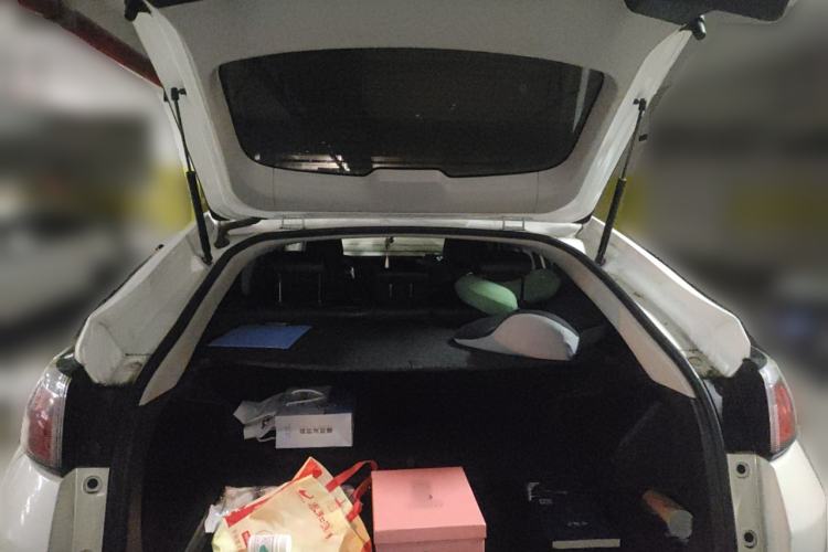 Used Venucia T90 2017 2.0L CVT Smart Edition Trunk
