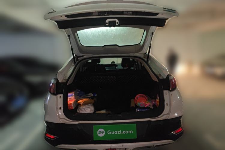 Used Venucia T90 2017 2.0L CVT Smart Edition Trunk
