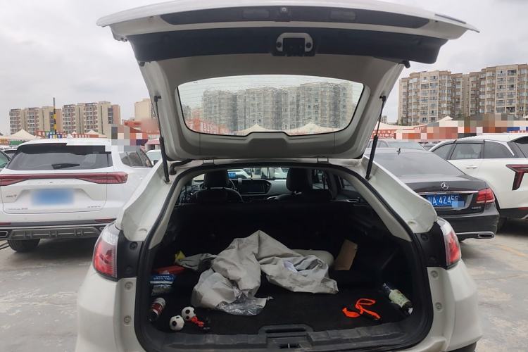 Used Venucia T90 2017 2.0L CVT Smart Edition Trunk